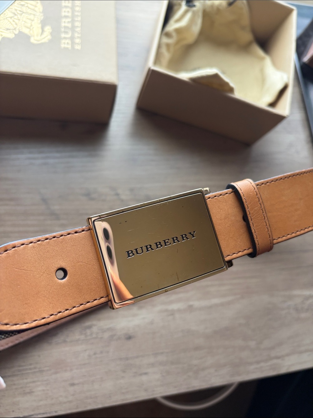 Worn Burberry Men's Gold-Tone Buckle with Beige Check Belt size 80 - Picture 13 of 15